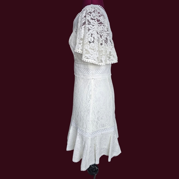 ELIZA J Ivory White Lace V-Neck Flutter Sleeve Fit & Flare Dress Size 8 Bridal - Picture 7 of 9